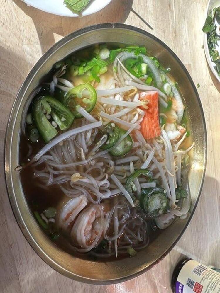 B3. Shrimp Rice Noodles Soup